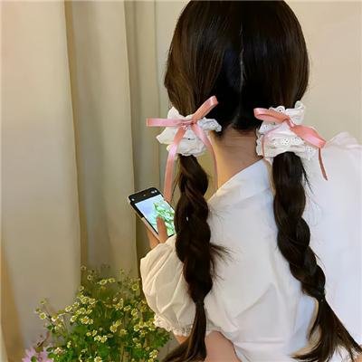 蒙面纱的男子